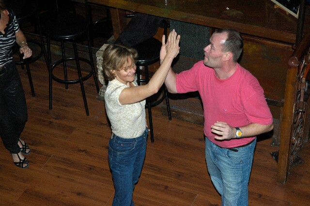 min 2005 12 18 sharkys 164
